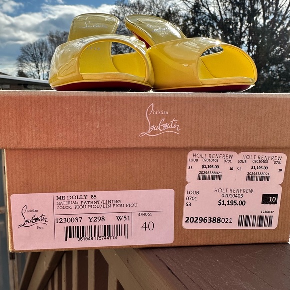 ❗️SOLD❗️✨HOST PICK✨ *NEW* CHRISTIAN LOUBOUTIN MULES (IT 40) - Picture 8 of 10